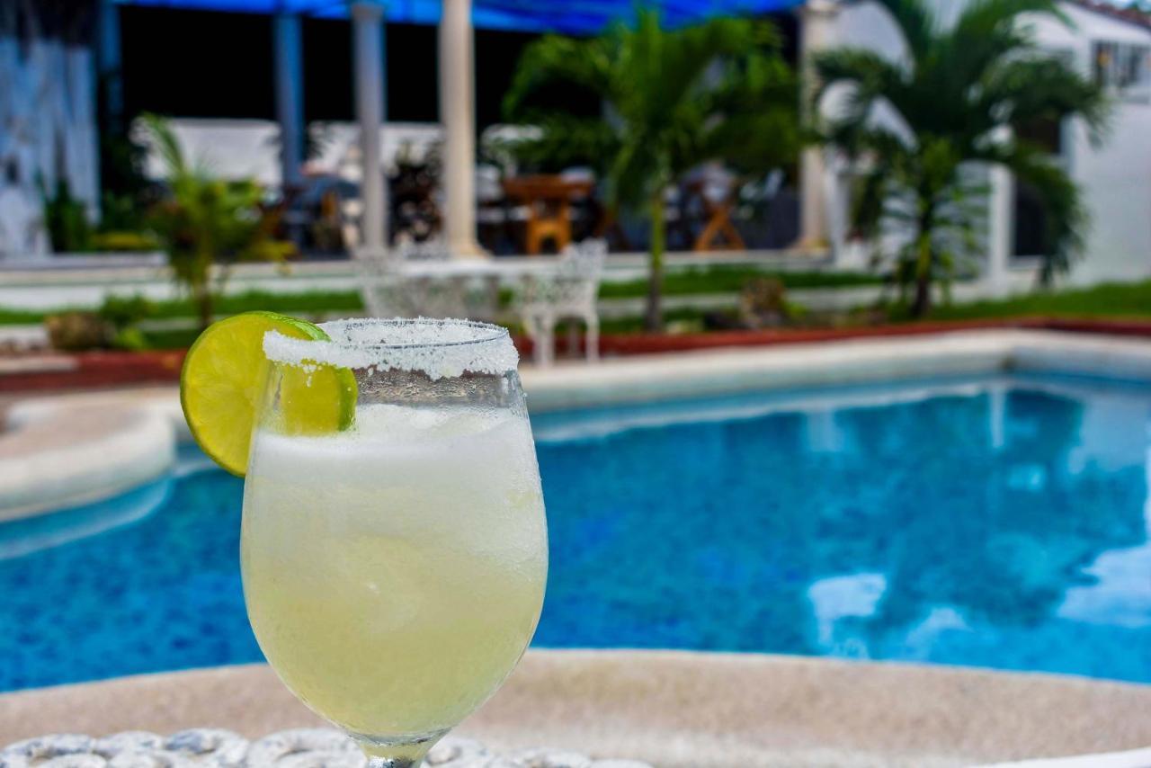 Hotel Maria De Lourdes Cancún Kültér fotó