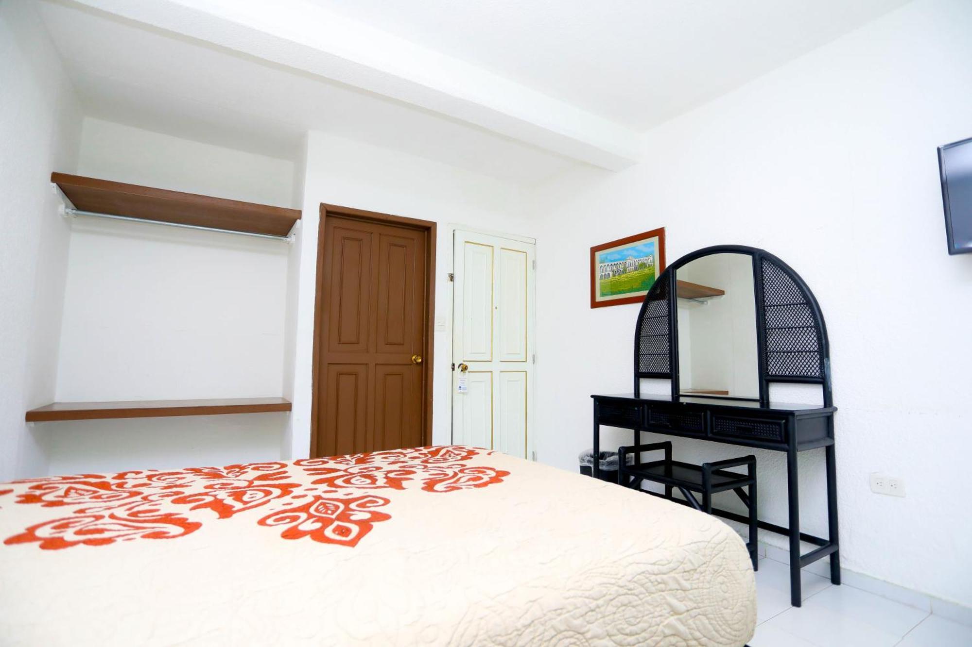 Hotel Maria De Lourdes Cancún Kültér fotó