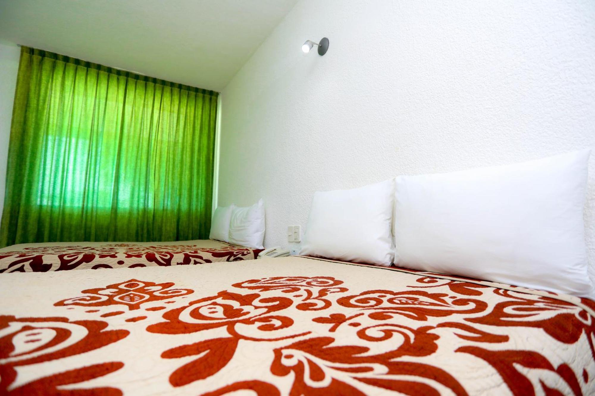 Hotel Maria De Lourdes Cancún Kültér fotó