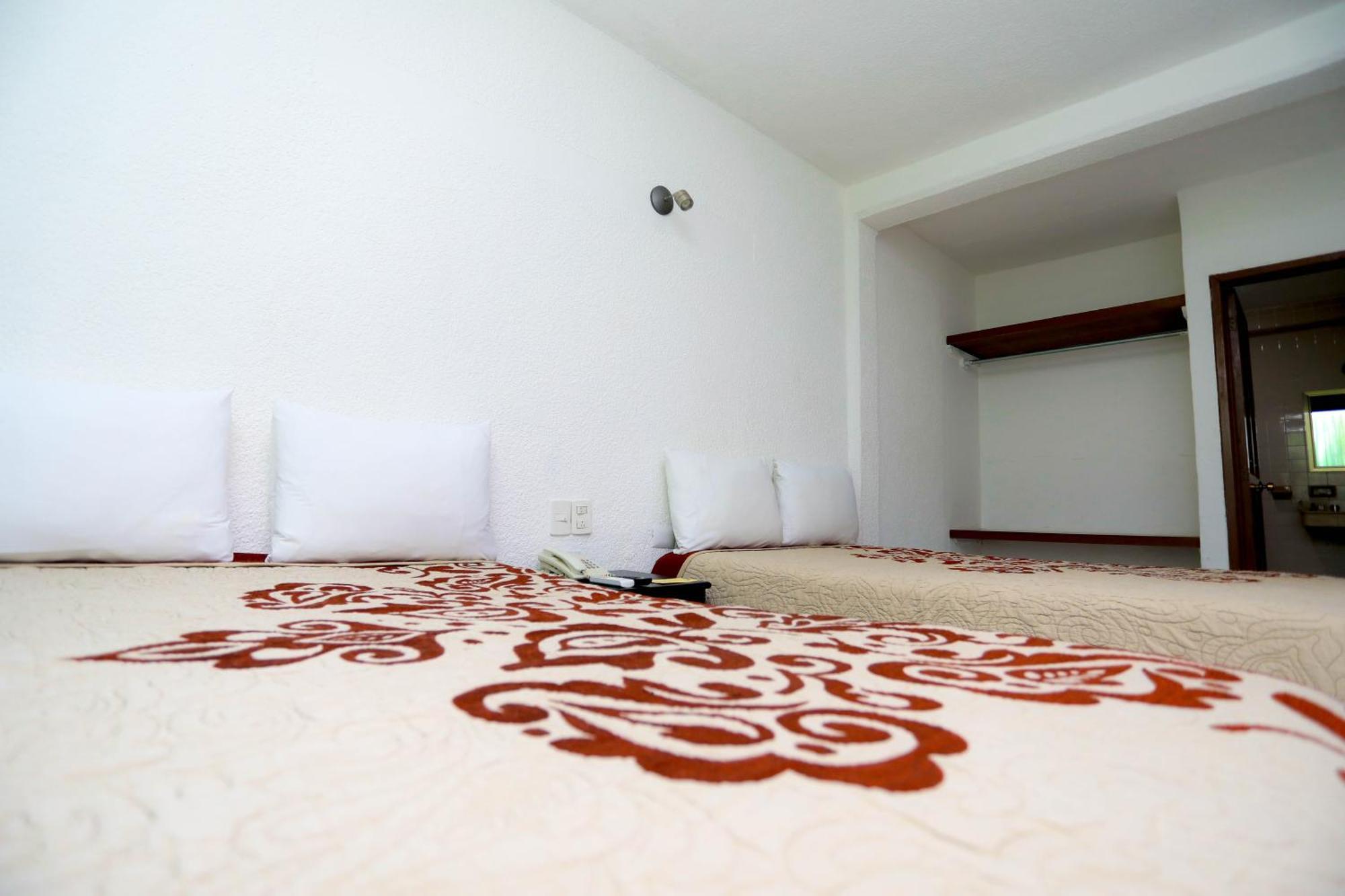 Hotel Maria De Lourdes Cancún Kültér fotó