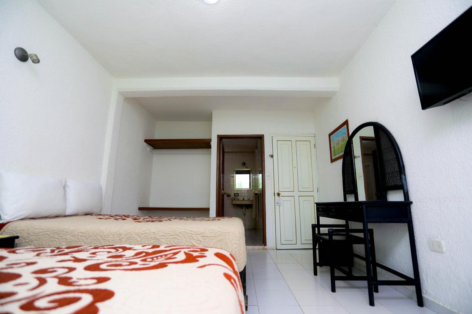 Hotel Maria De Lourdes Cancún Kültér fotó