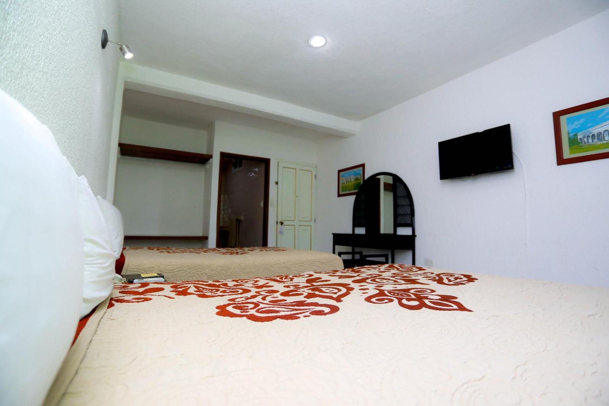Hotel Maria De Lourdes Cancún Kültér fotó